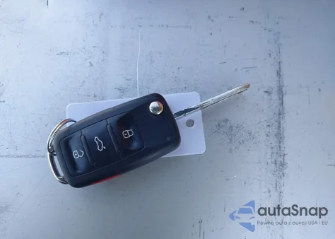 2017 Volkswagen Passat 1.8T R-Line из США, поврежденный, VIN 1VWDT7A33HC017652